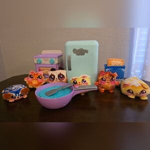 Cookeez Makery Large Lot- Fridge, Stove, Toaster, Pan, Plush